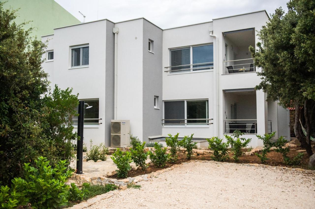 Apartments Jedro Petrcane Eksteriør bilde